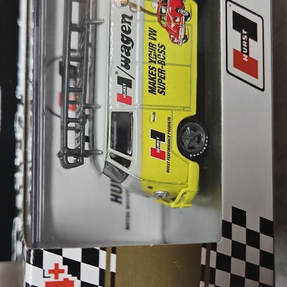 Hurst 1960 VW Delivery Van Premium Die-cast S127 24-52 - Picture 11 of 13
